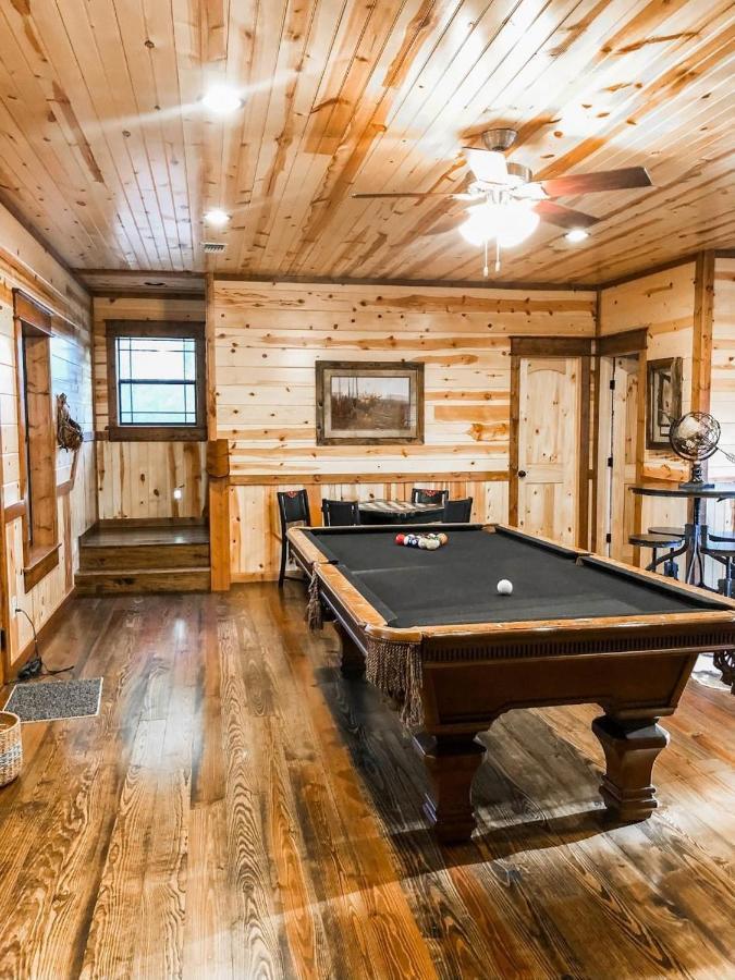 Stone Mountain Lodge 5000Sqft 6 Bed Game Room Pool Table Hot Tub Broken Bow Extérieur photo