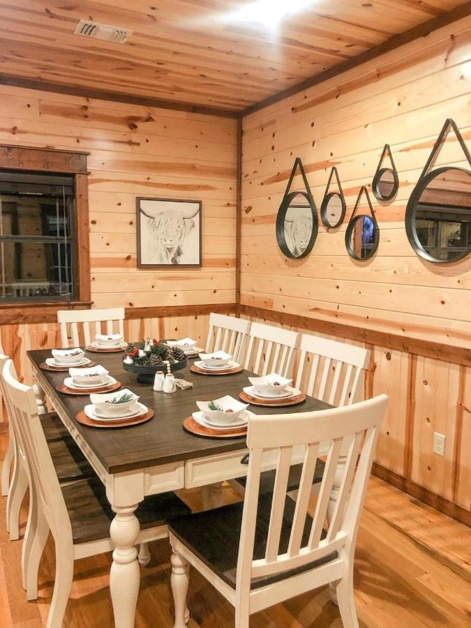 Stone Mountain Lodge 5000Sqft 6 Bed Game Room Pool Table Hot Tub Broken Bow Extérieur photo