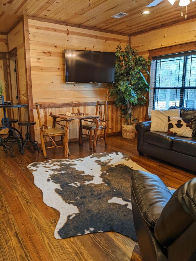 Stone Mountain Lodge 5000Sqft 6 Bed Game Room Pool Table Hot Tub Broken Bow Extérieur photo