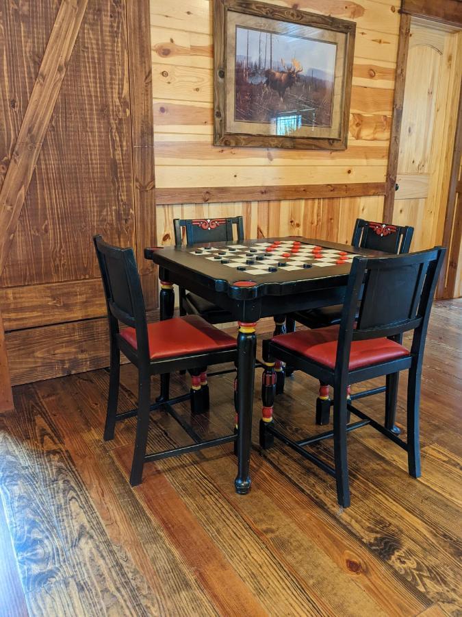 Stone Mountain Lodge 5000Sqft 6 Bed Game Room Pool Table Hot Tub Broken Bow Extérieur photo