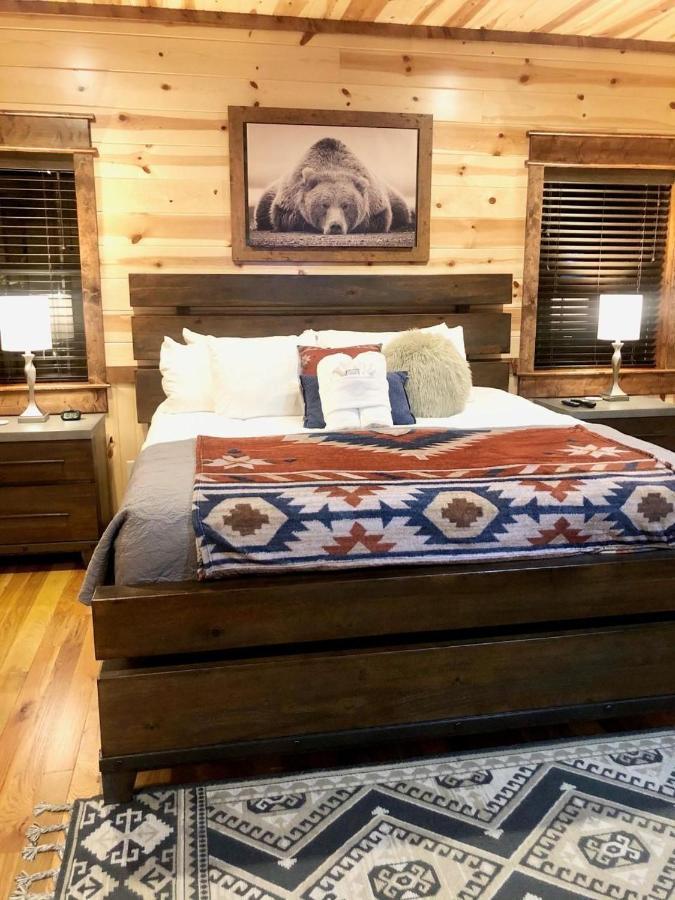 Stone Mountain Lodge 5000Sqft 6 Bed Game Room Pool Table Hot Tub Broken Bow Extérieur photo