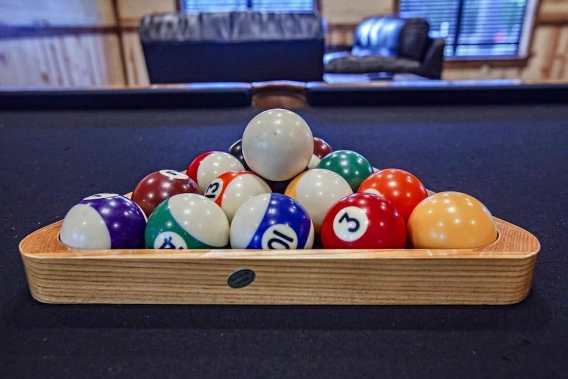 Stone Mountain Lodge 5000Sqft 6 Bed Game Room Pool Table Hot Tub Broken Bow Extérieur photo