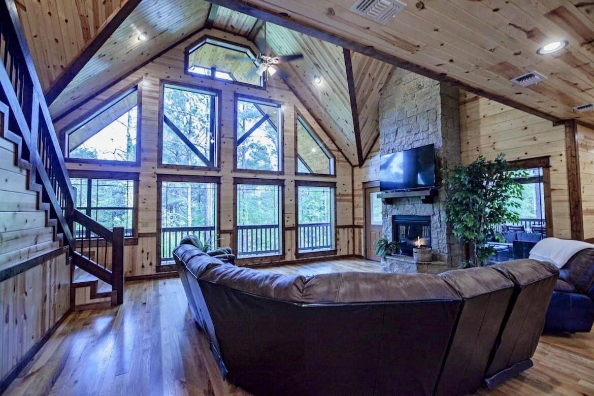 Stone Mountain Lodge 5000Sqft 6 Bed Game Room Pool Table Hot Tub Broken Bow Extérieur photo
